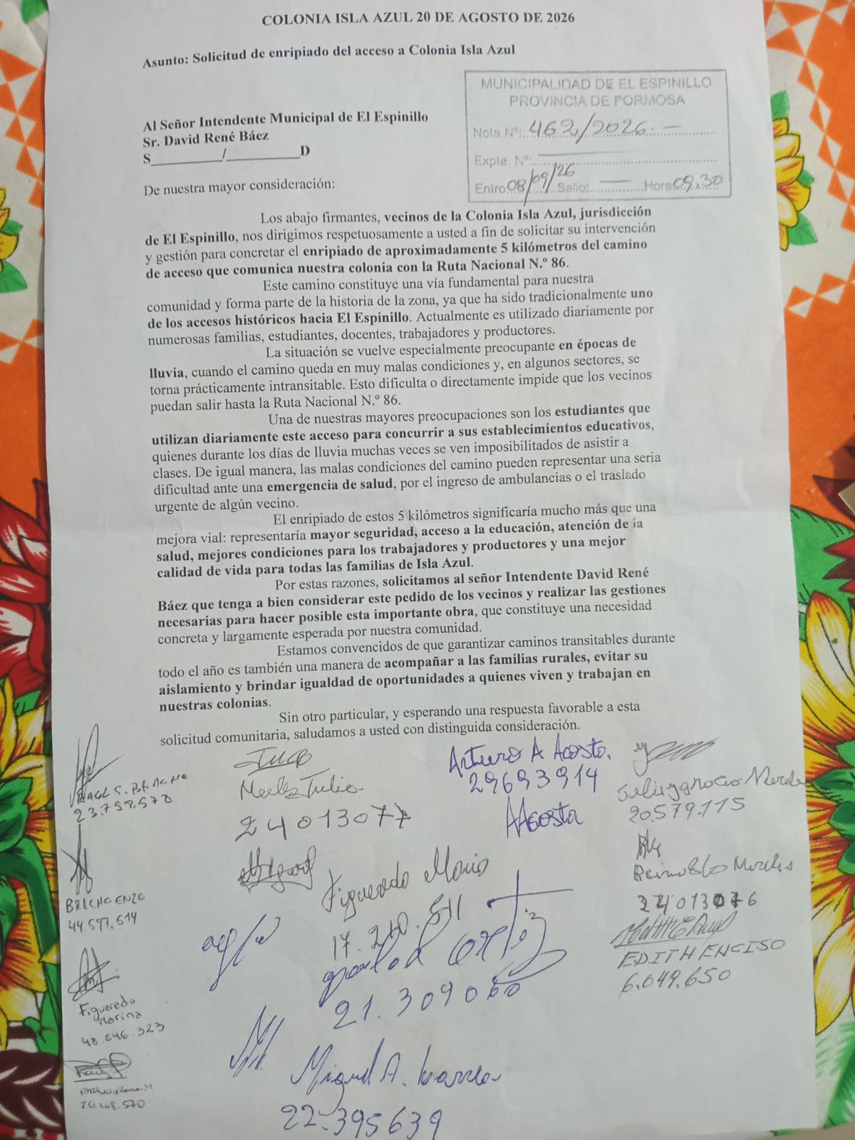 Vecinos de Isla Azul solicitan ripio para mejorar el acceso hacia El Espinillo