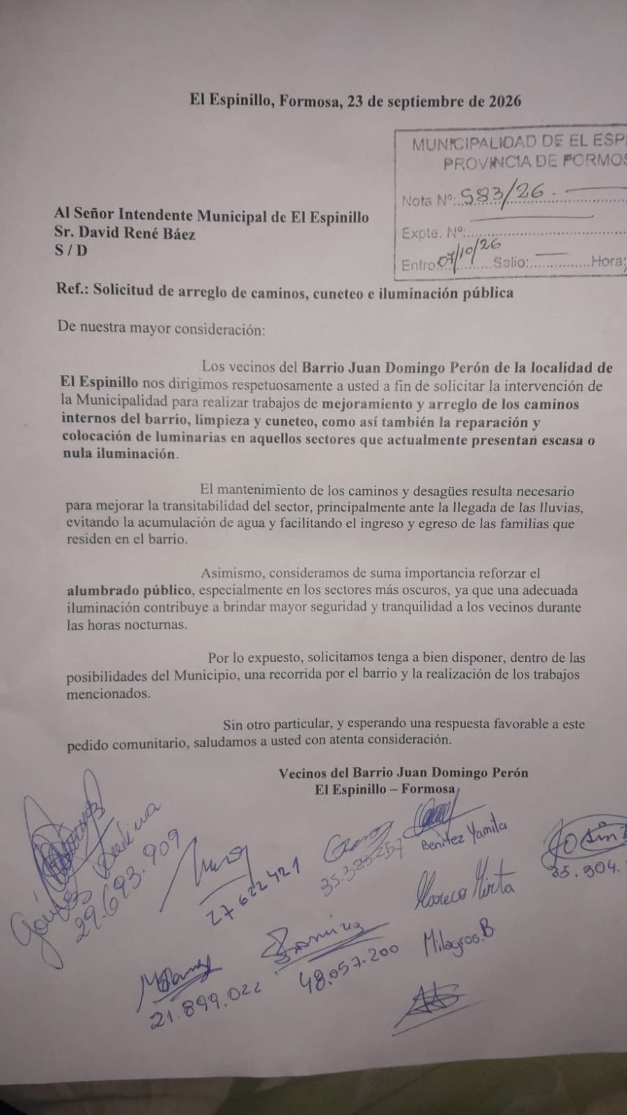 EL ESPINILLO: VECINOS DEL BARRIO JUAN DOMINGO PERÓN RECLAMAN MEJORAS EN LAS CALLES ANTE LA PROXIMIDAD DE LAS LLUVIAS