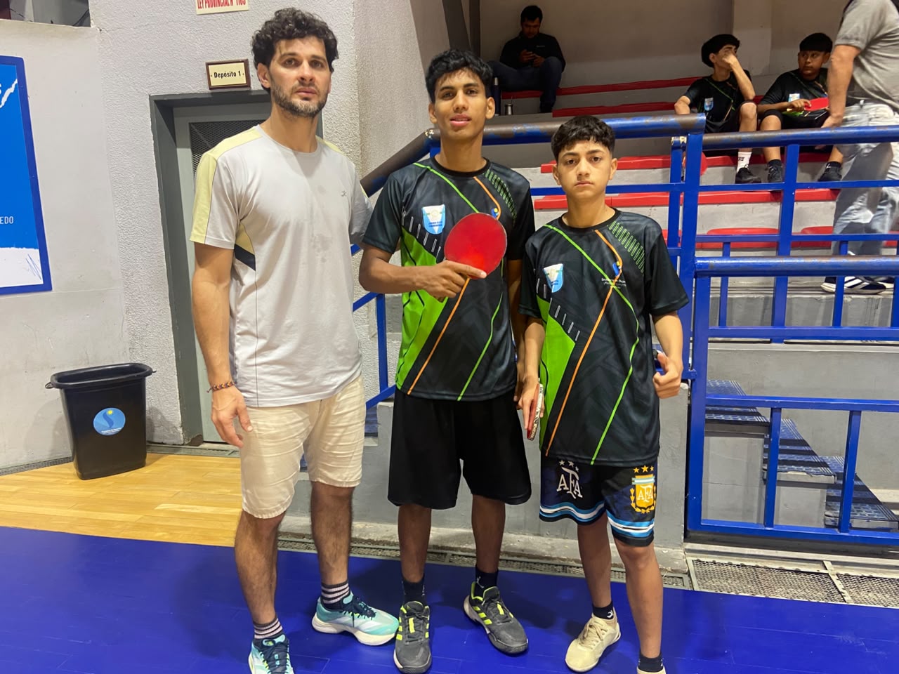 EL ESPINILLO ES BICAMPEÓN EN TENIS DE MESA: DOS AÑOS DE GLORIA, SACRIFICIO Y UN EJEMPLO DE SUPERACIÓN
